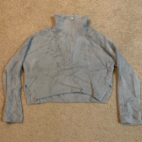 Abercrombie & Fitch Soft Crop Zip Up - Picture 1 of 6